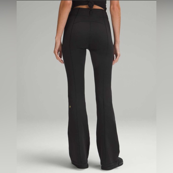 Lululemon Define Zip-Front High-Rise Flared Pant. New no tags Sz 8 - Picture 2 of 5